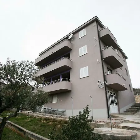 Scandalli *