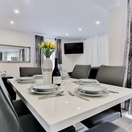 Apartament Scandalli *