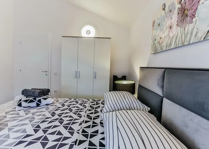 Scandalli Daire